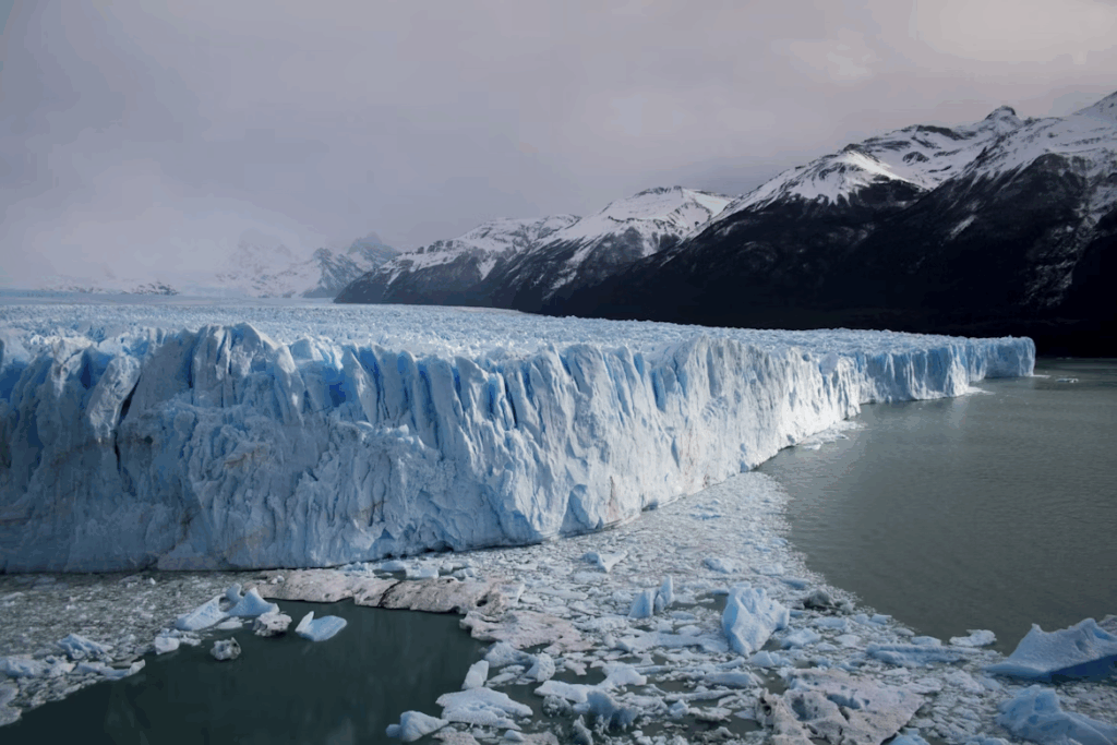 7 Secret Tips: The Art of Leaving No Trace in Glaciares Park 6 
Perito Moreno Glacier, Argentina