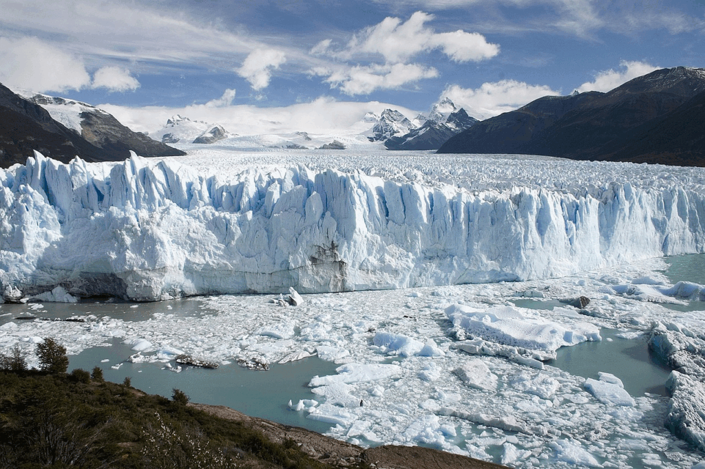 7 Secret Tips: The Art of Leaving No Trace in Glaciares Park 8 background-glacier