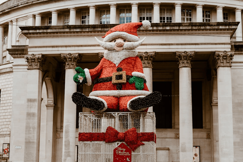 giant-santa-claus-decoration-at-historic-building
